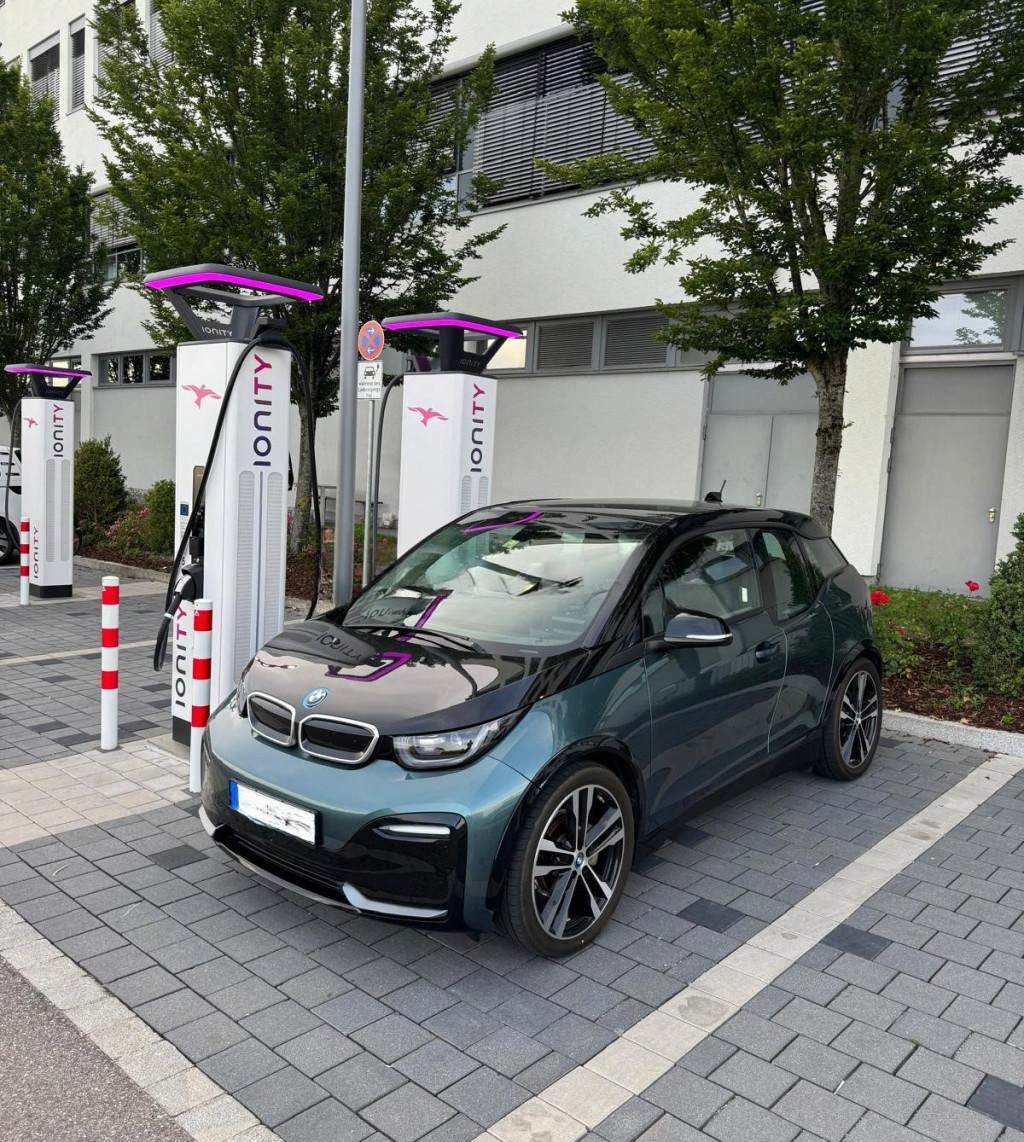 Leasing Hatchback BMW i3 2022