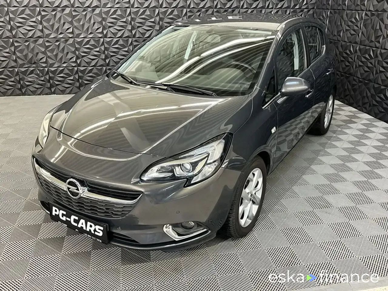 Lízing Sedan Opel Corsa 2015