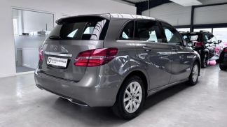 Lízing Hatchback MERCEDES B 200 2018