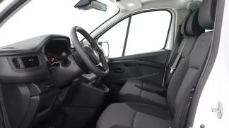 Lízing Hatchback Renault Trafic 2024