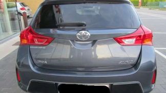 Lízing Hatchback Toyota Auris 2015