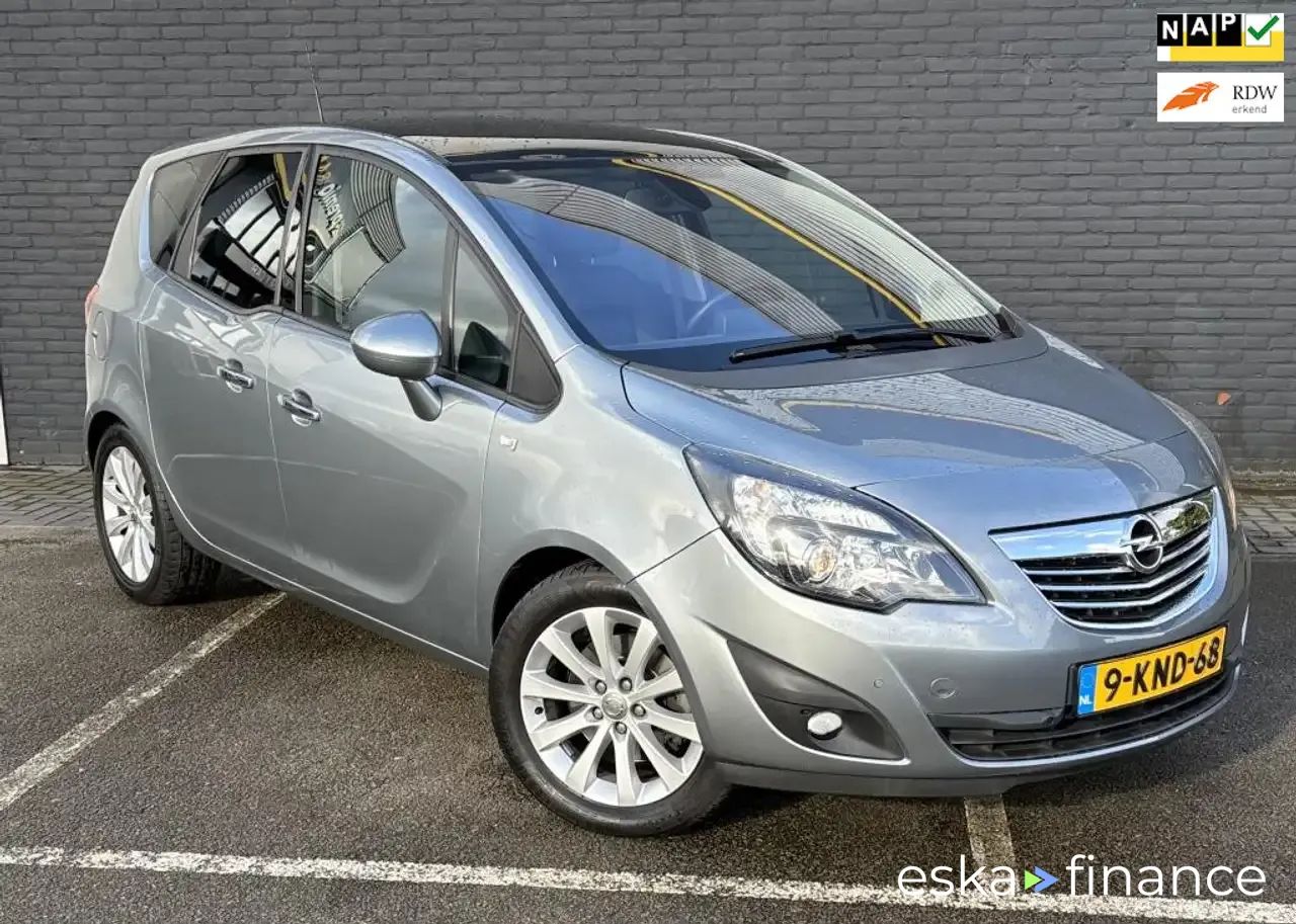Lízing Hatchback Opel Meriva 2013