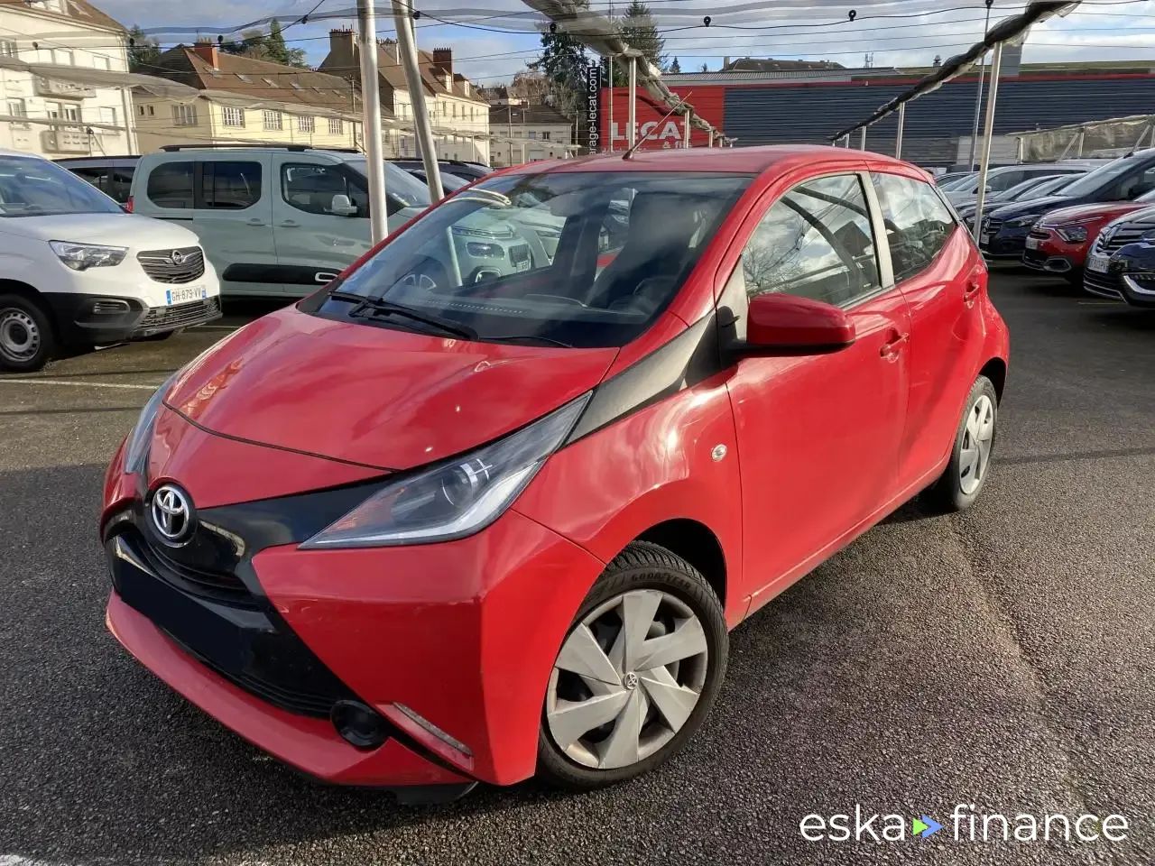 Lízing Sedan Toyota AYGO 2015