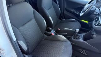 Lízing Hatchback Peugeot 208 2015