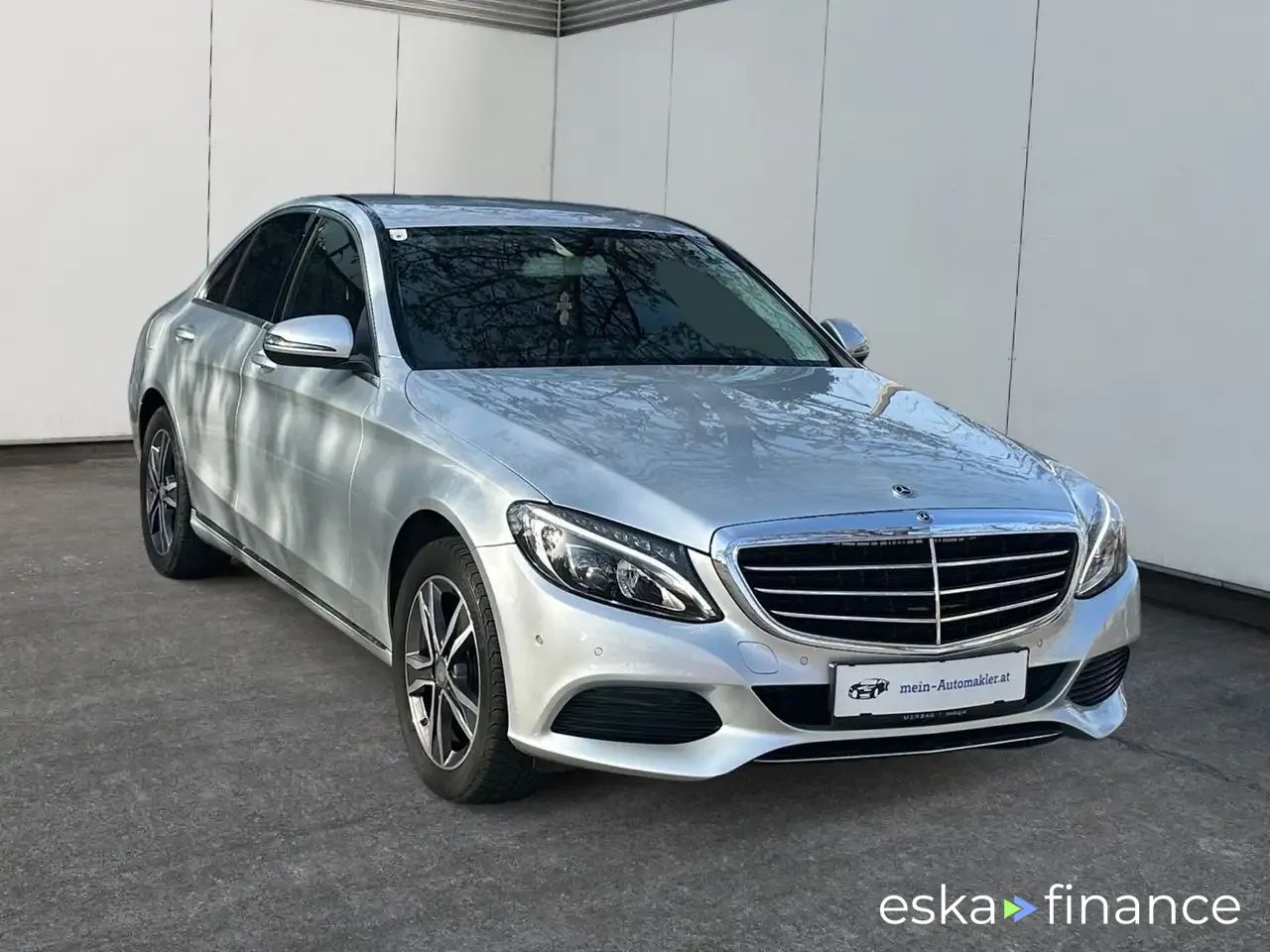 Lízing Sedan MERCEDES C 200 2015