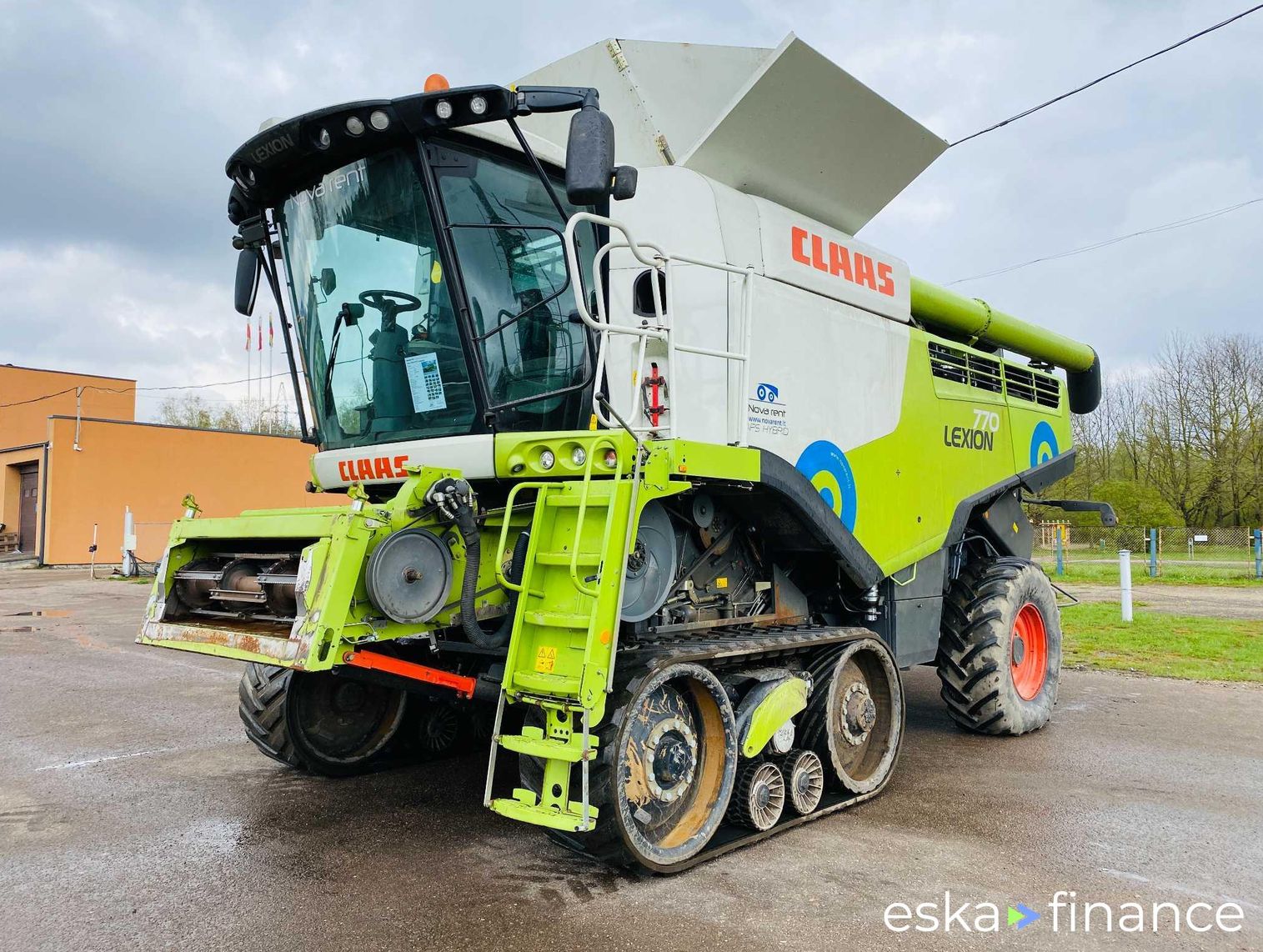Leasing Combine grain harvester Claas Lexion 770TT 2013