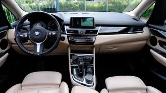 Leasing Hatchback BMW 218 2018