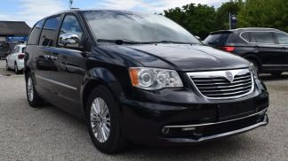 Lízing Hatchback Lancia Voyager 2014