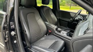Lízing Hatchback MERCEDES B 200 2019