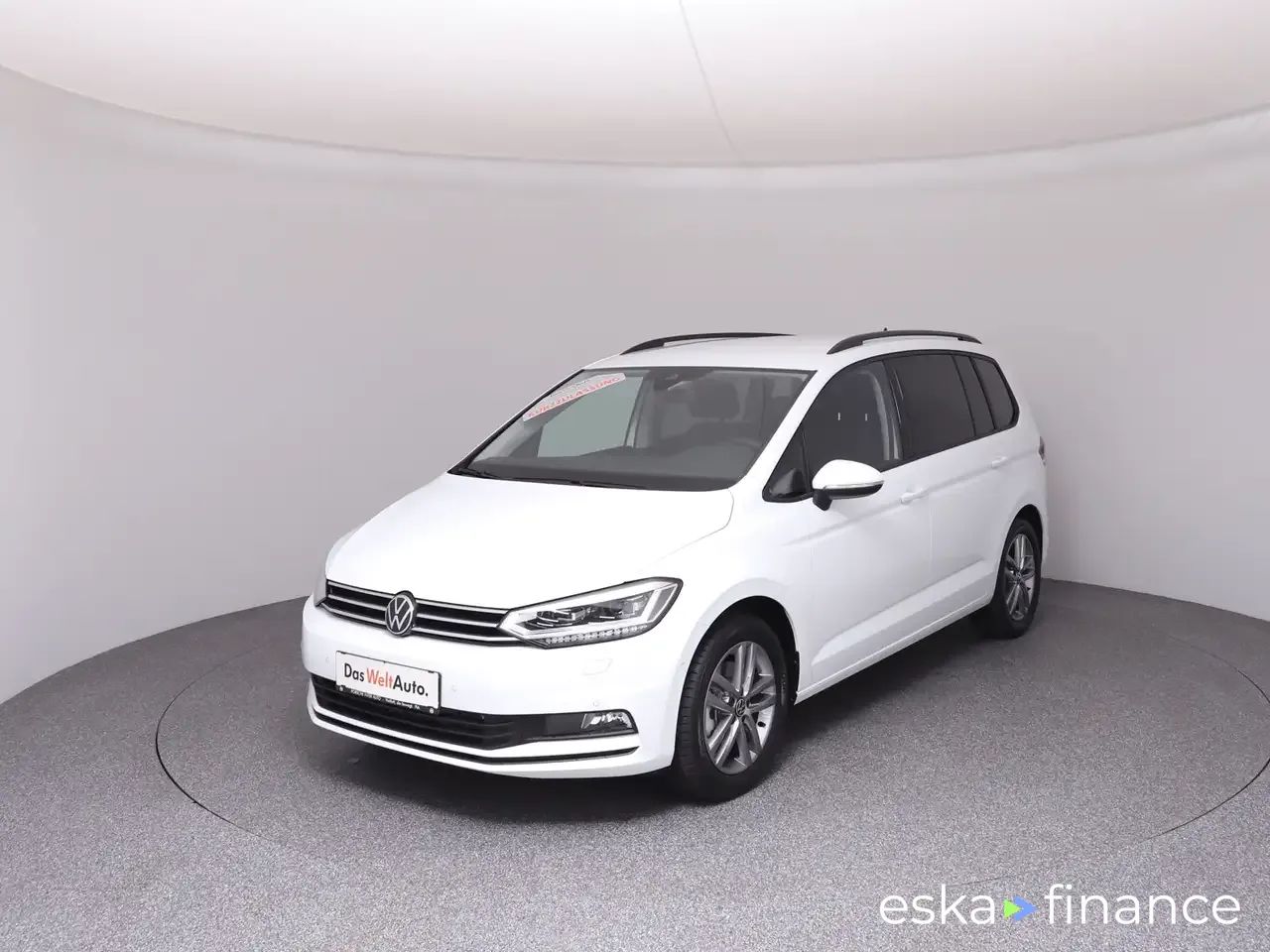Lízing Hatchback Volkswagen Touran 2024