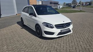 Lízing Hatchback MERCEDES B 180 2016