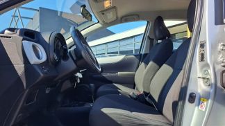 Leasing Hatchback Toyota Yaris 2012