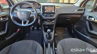 Lízing Hatchback Peugeot 208 2016