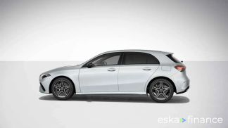 Lízing Hatchback MERCEDES A 250 2024