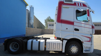 Leasing Tractor unit MERCEDES 1845 2017