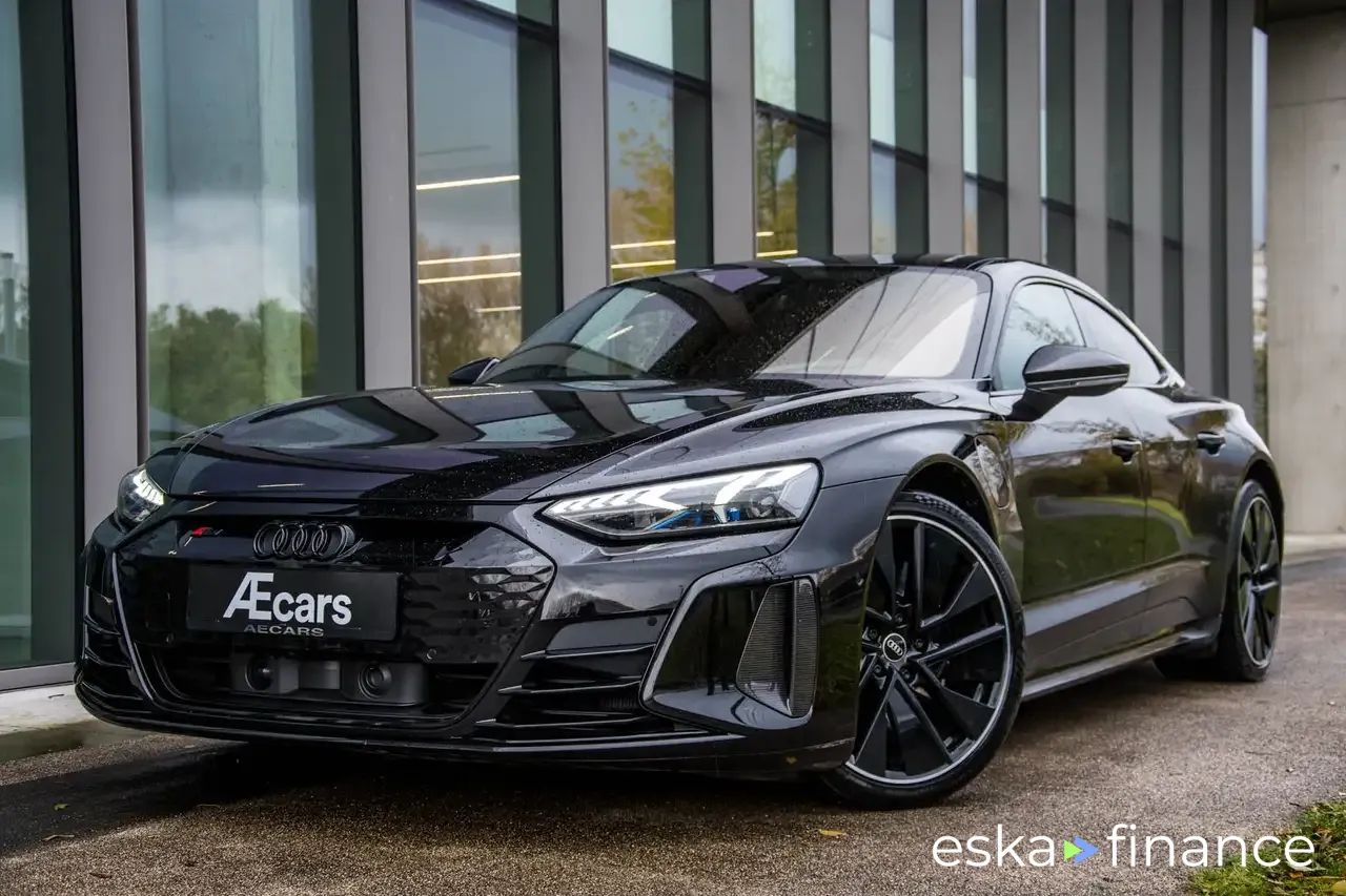 Lízing Sedan Audi e-tron GT 2022