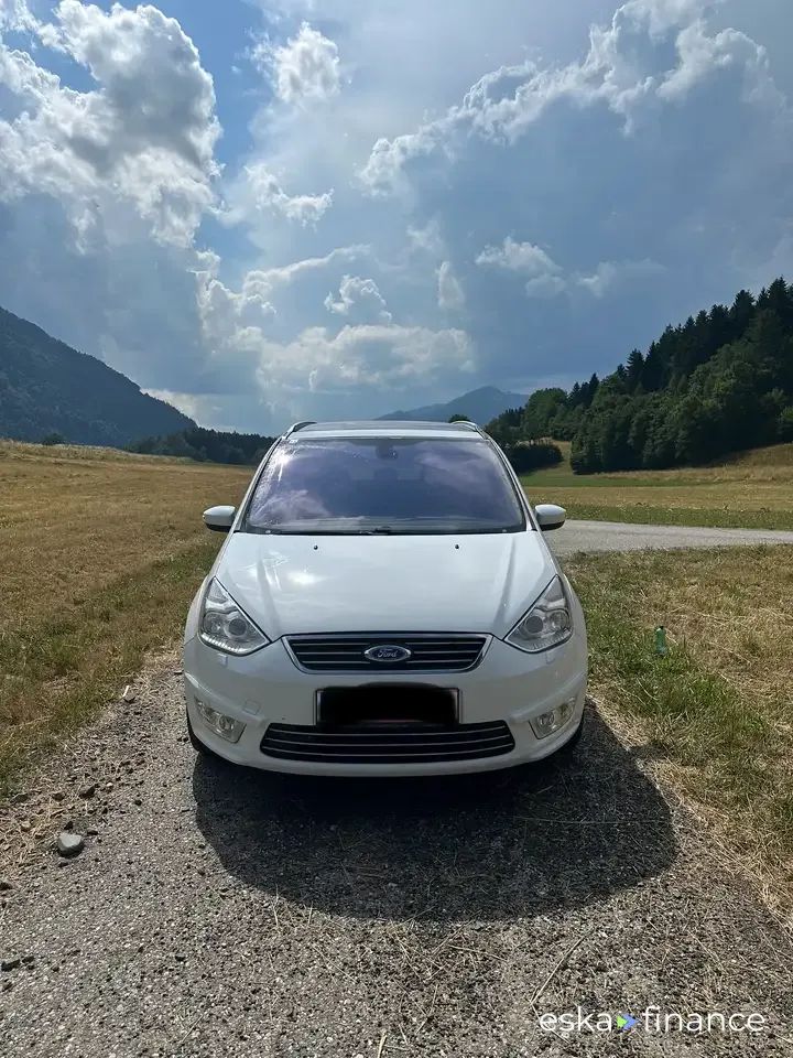 Lízing Hatchback Ford Galaxy 2011