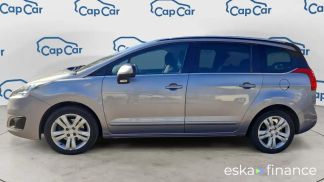 Lízing Hatchback Peugeot 5008 2016