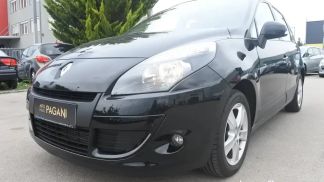 Lízing Hatchback Renault Scenic 2011