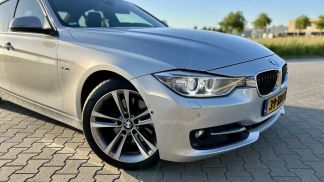 Lízing Sedan BMW 328 2012