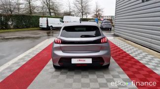 Lízing Sedan Peugeot 208 2022
