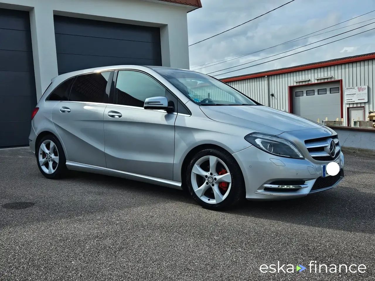Leasing Hatchback MERCEDES B 200 2012