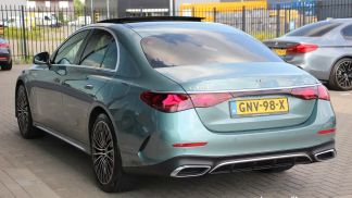 Lízing Sedan MERCEDES E 300 2024