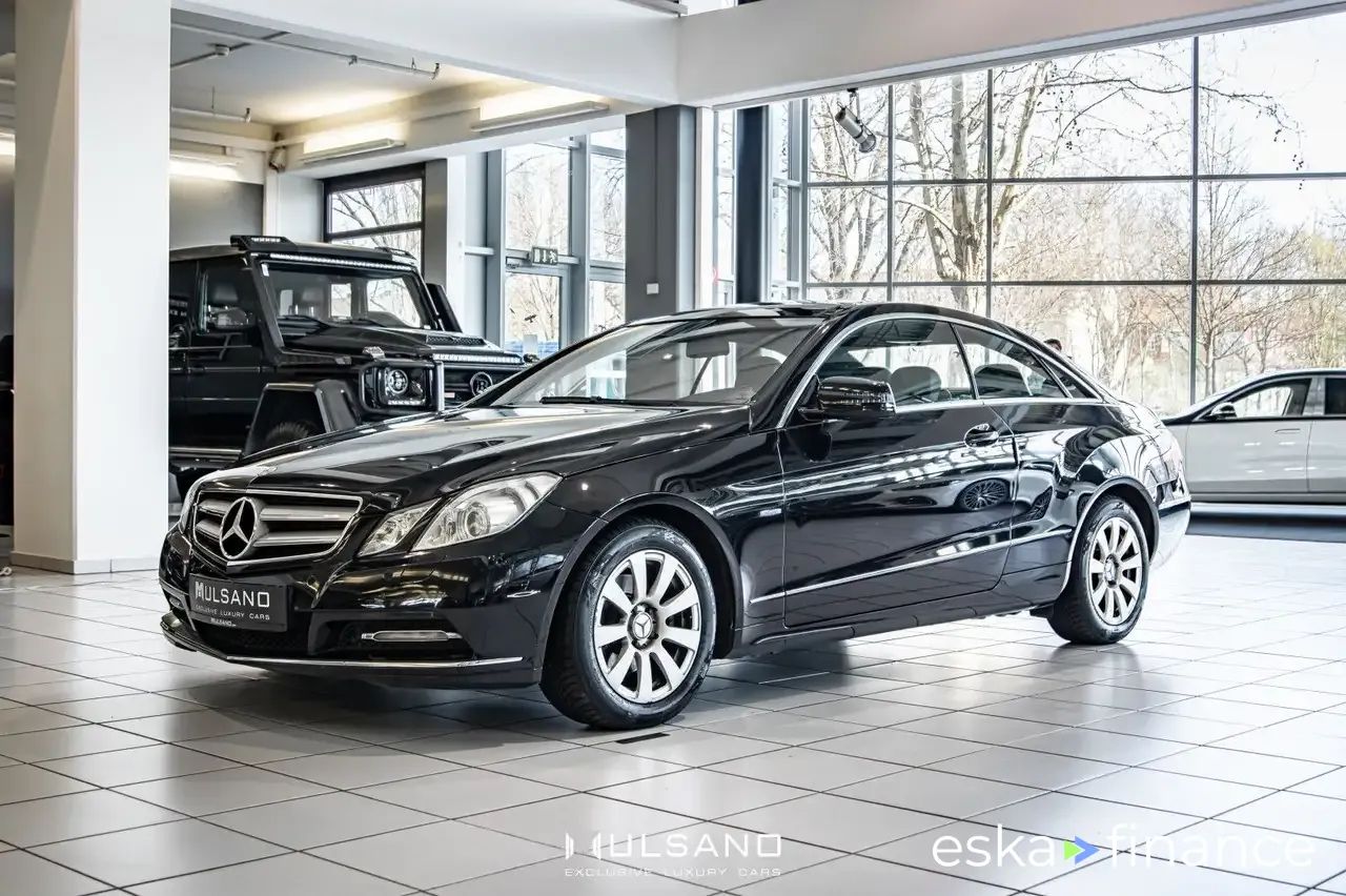 Financování Kupé MERCEDES E 220 2011