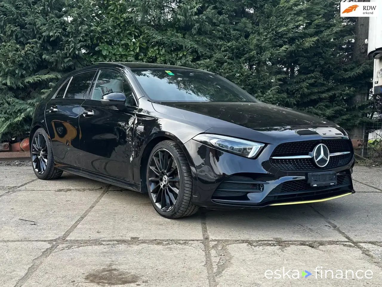 Financování Hatchback MERCEDES A 250 2018