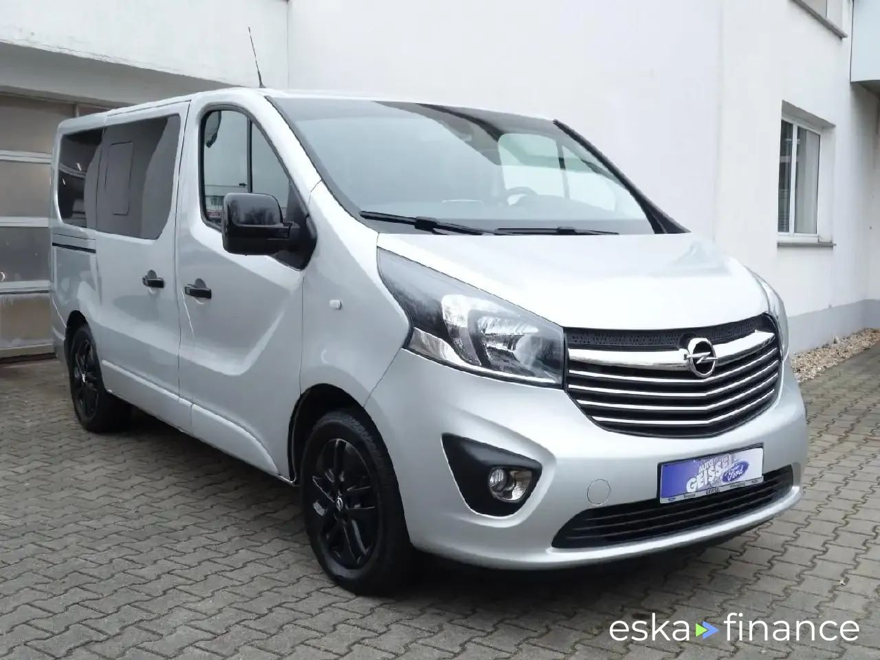 Lízing Hatchback Opel Vivaro 2018