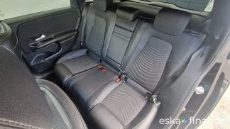 Finansowanie Transport pasażerów MERCEDES B 180 2019