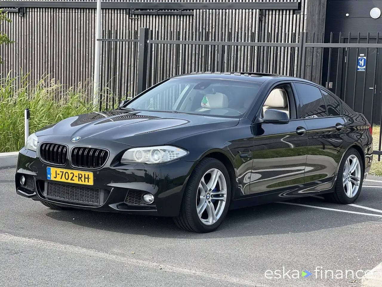 Lízing Sedan BMW 535 2011