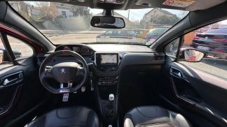 Lízing Hatchback Peugeot 208 2016