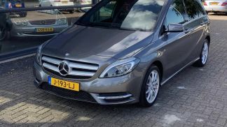 Leasing Hatchback MERCEDES B 180 2012