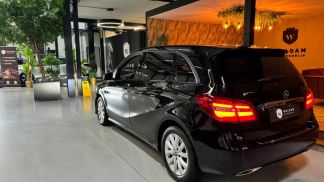 Lízing Hatchback MERCEDES B 180 2018