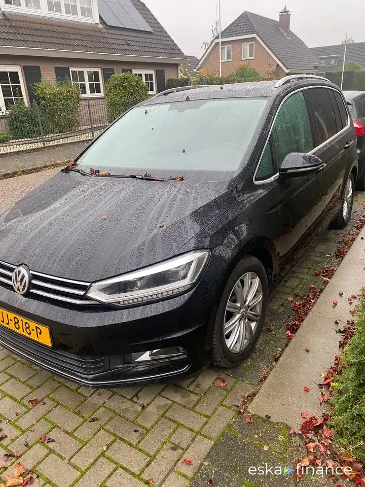 Leasing Minivan Volkswagen Touran 2016