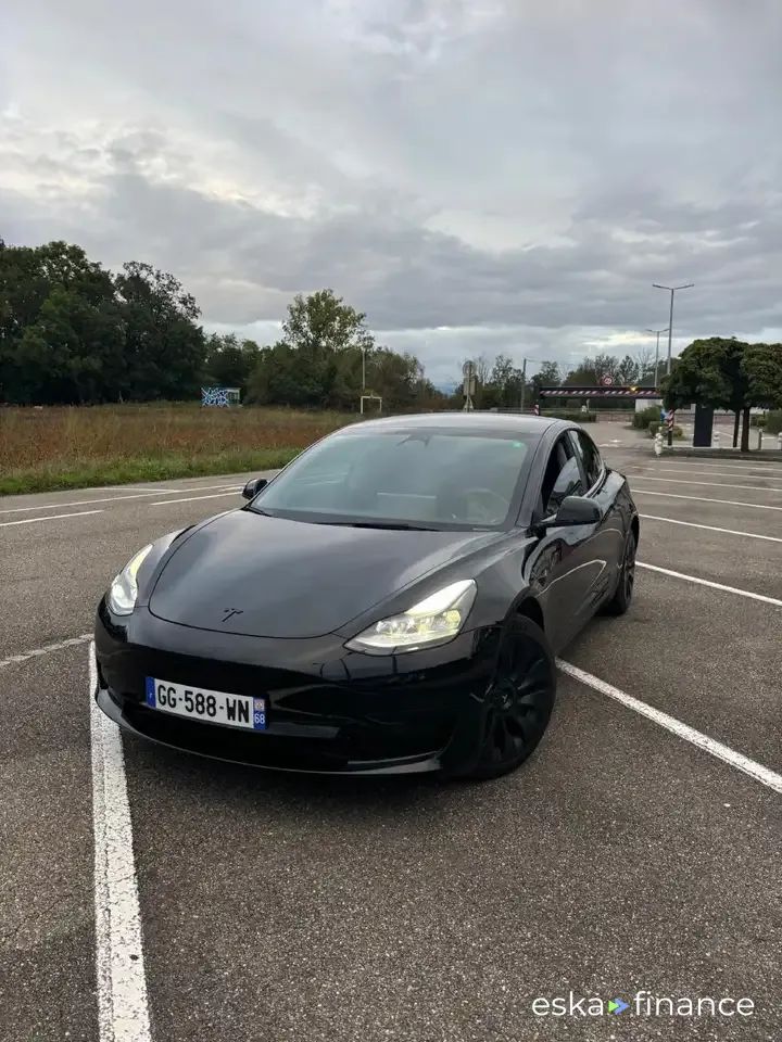 Finansowanie Van Tesla Model 3 2022
