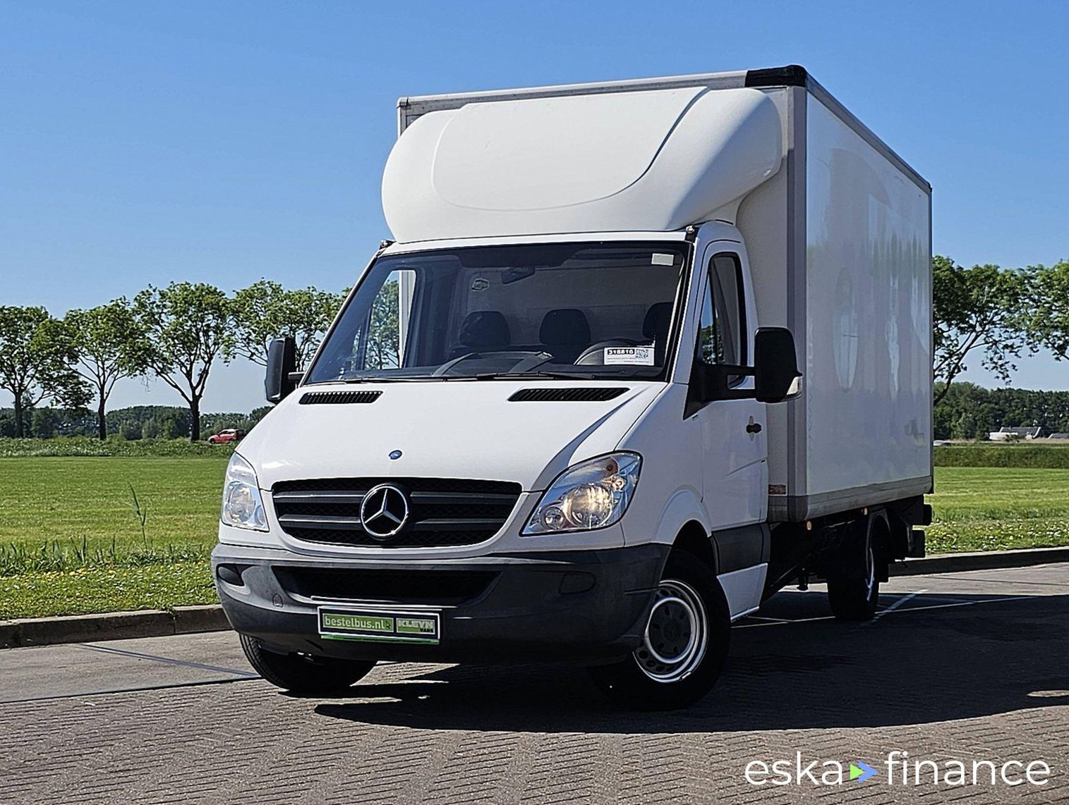 Leasing Closed Box Mercedes-Benz SPRINTER 313 2014