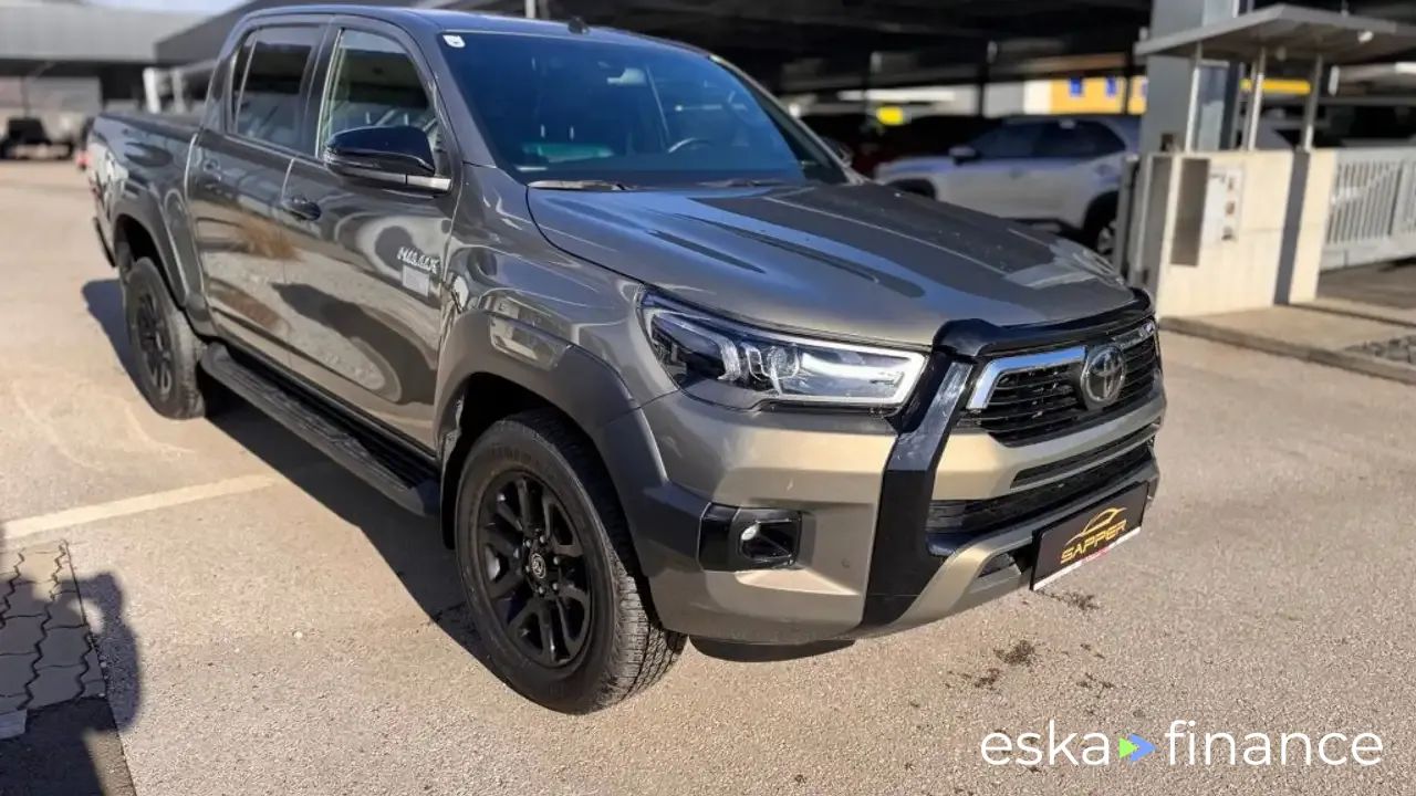 Leasing Wagon Toyota Hilux 2021