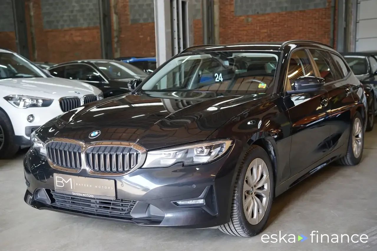 Finansowanie Wóz BMW 318 2020