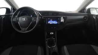 Leasing Hatchback Toyota Auris 2016