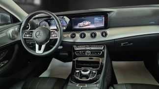 Lízing Kupé MERCEDES E 220 2019