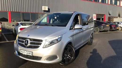 MERCEDES V 220 2016