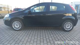 Lízing Sedan Fiat Punto 2018