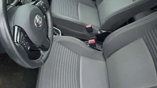 Lízing Sedan Toyota Yaris 2016