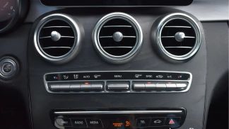 Lízing Sedan MERCEDES C 180 2021