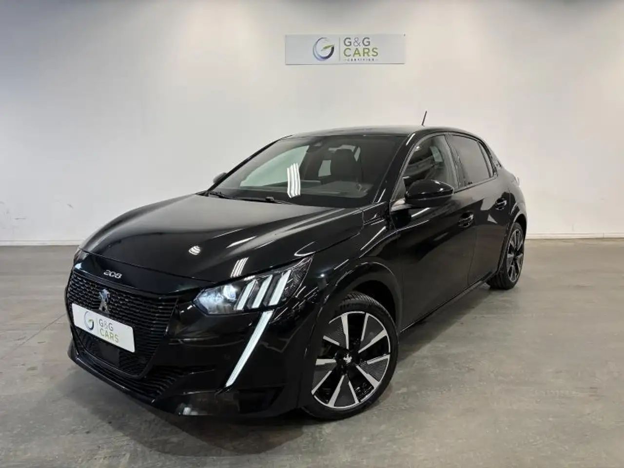 Lízing Sedan Peugeot 208 2020