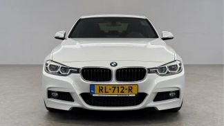 Lízing Sedan BMW 318 2018
