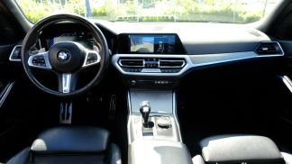 Lízing Sedan BMW 330 2019