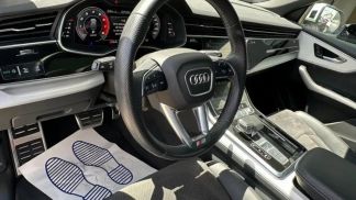 Finansowanie SUV Audi Q8 2021